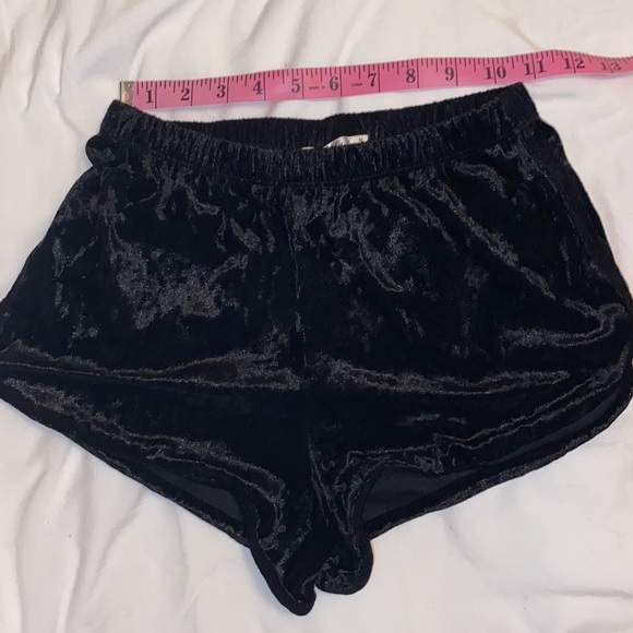Velvet shorts - Picture 1 of 5